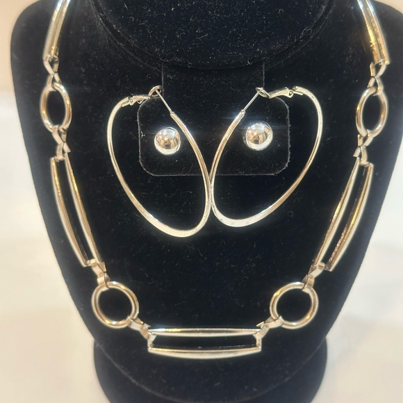 Jewelry - Vintage-Style Silver Tone Geometric Link Choker Statement Necklace 2 Earring Set